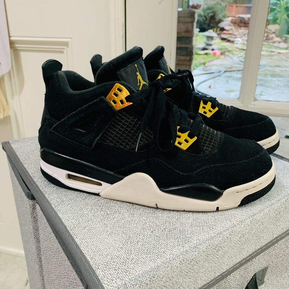 Air Jordan Retro 4 Royalty